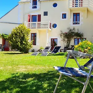 Les Hortensias Gr 34 - D'hotes , Trévou-Tréguignec Frankreich